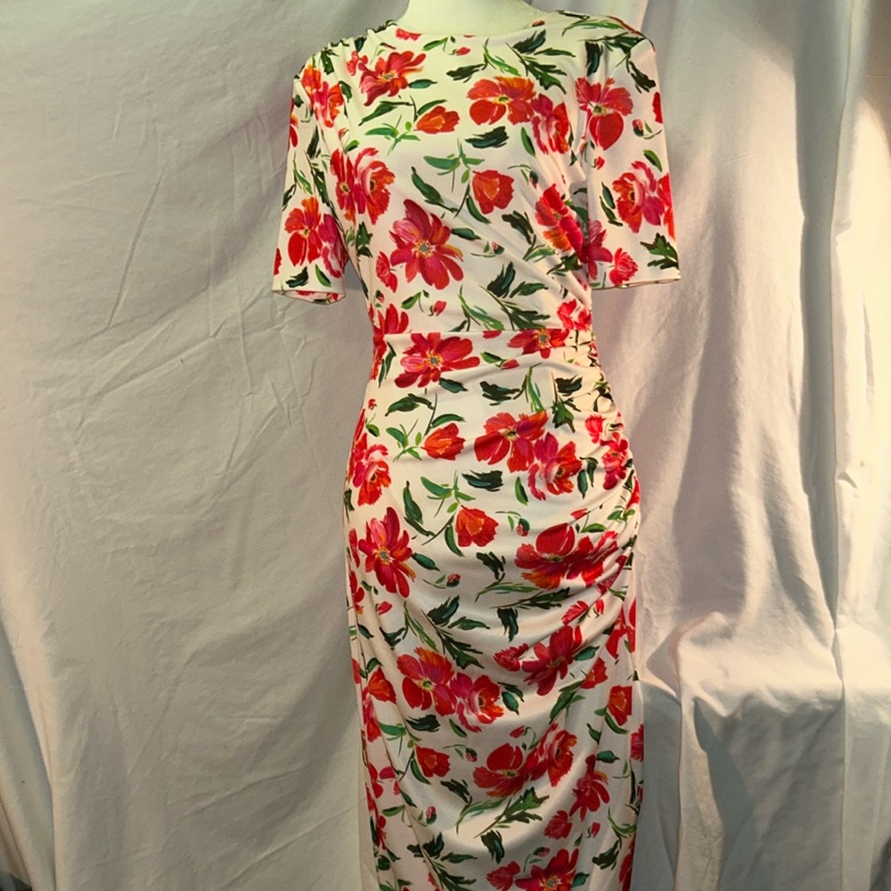 Super cute! 🥰 Alexa Admor floral dress